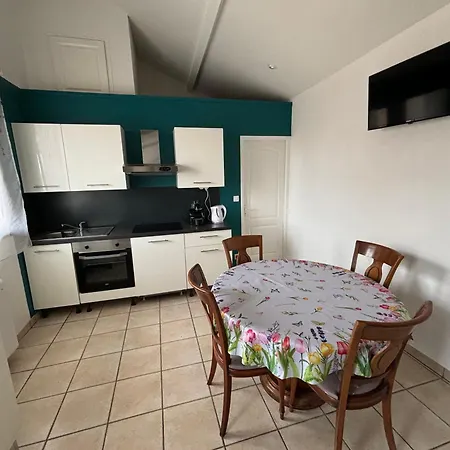 Evasion Apartment Saugnieu Exterior photo